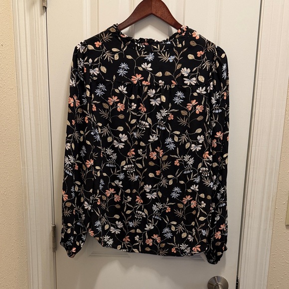 LOFT Black Blouse with Floral Design - Picture 4 of 5